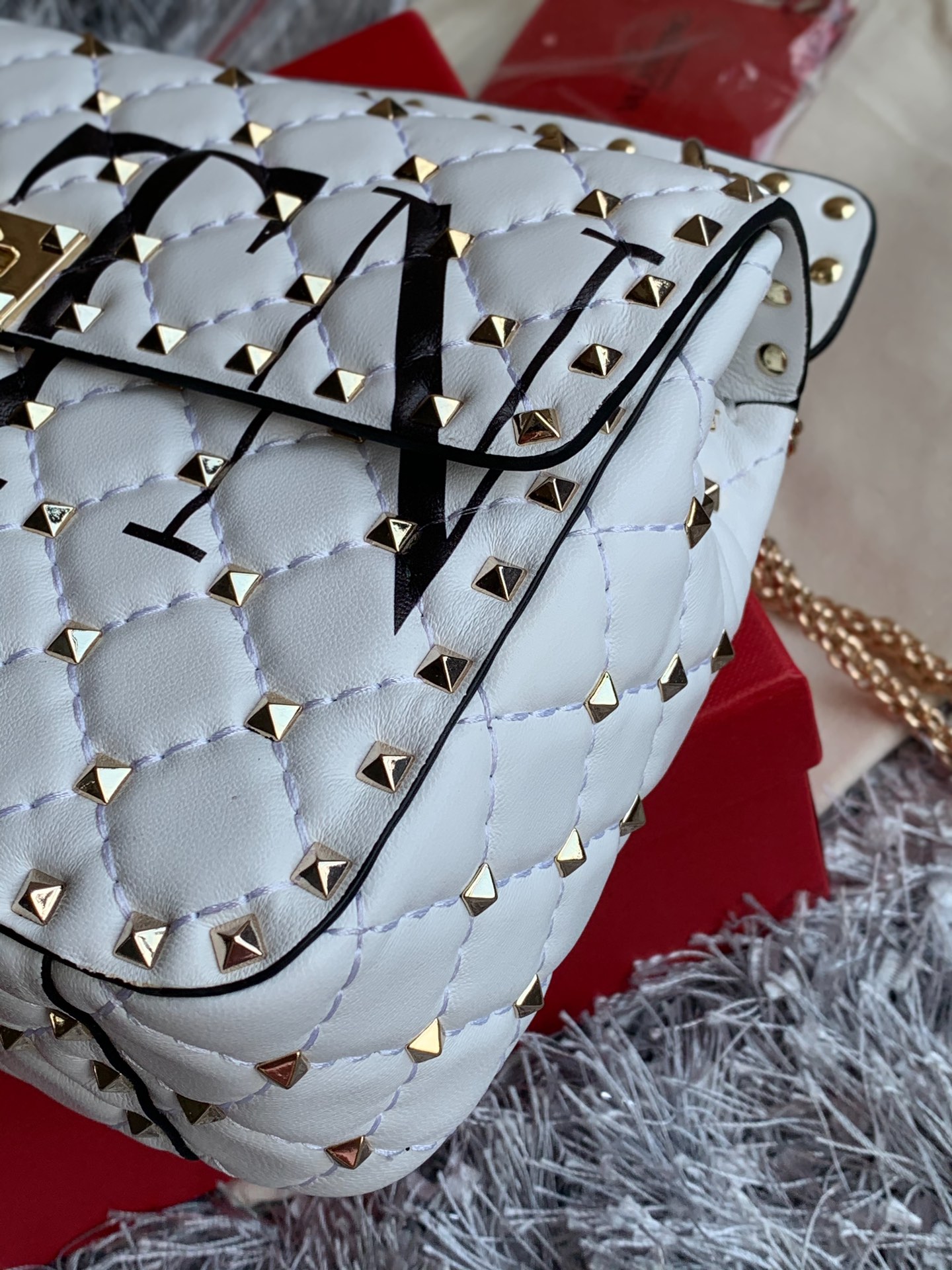 Valentino Garavani Rockstud Spike Medium Chain Bag in Ivory Supple Lambskin Nappa